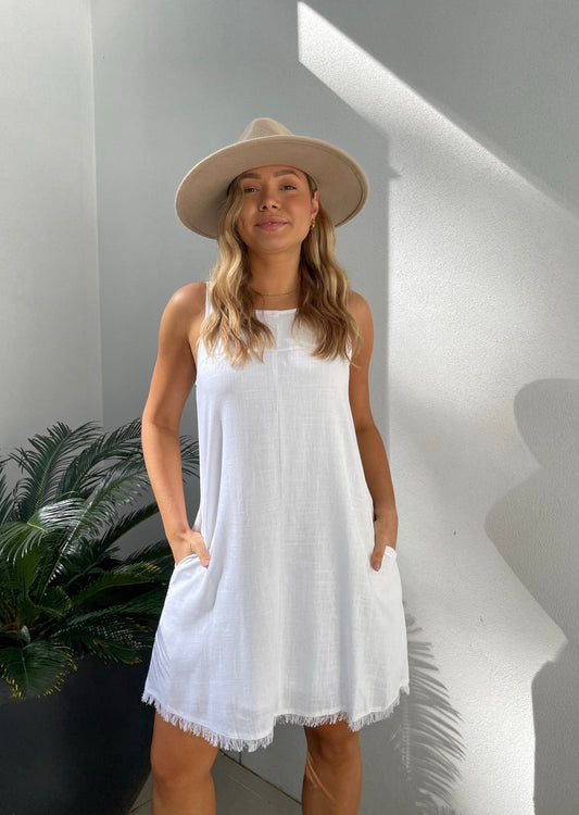 white shift dress front view curve plus size 
